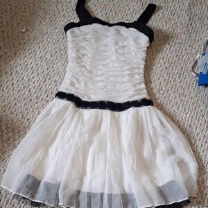 Amy Byer Black and White Ruched Kids Dress